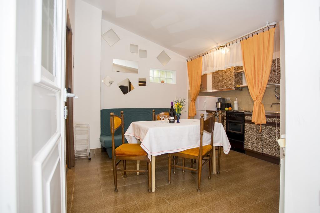 Apartments Pula 1618 מראה חיצוני תמונה